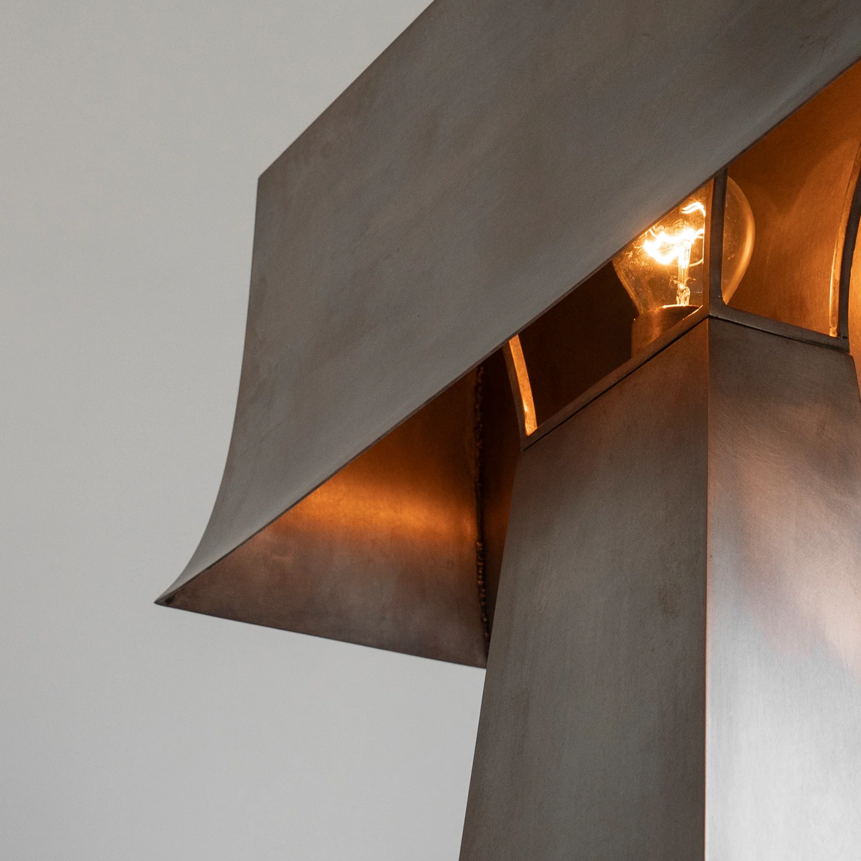 Aurélo Dome Silver Metal Table Lamp
