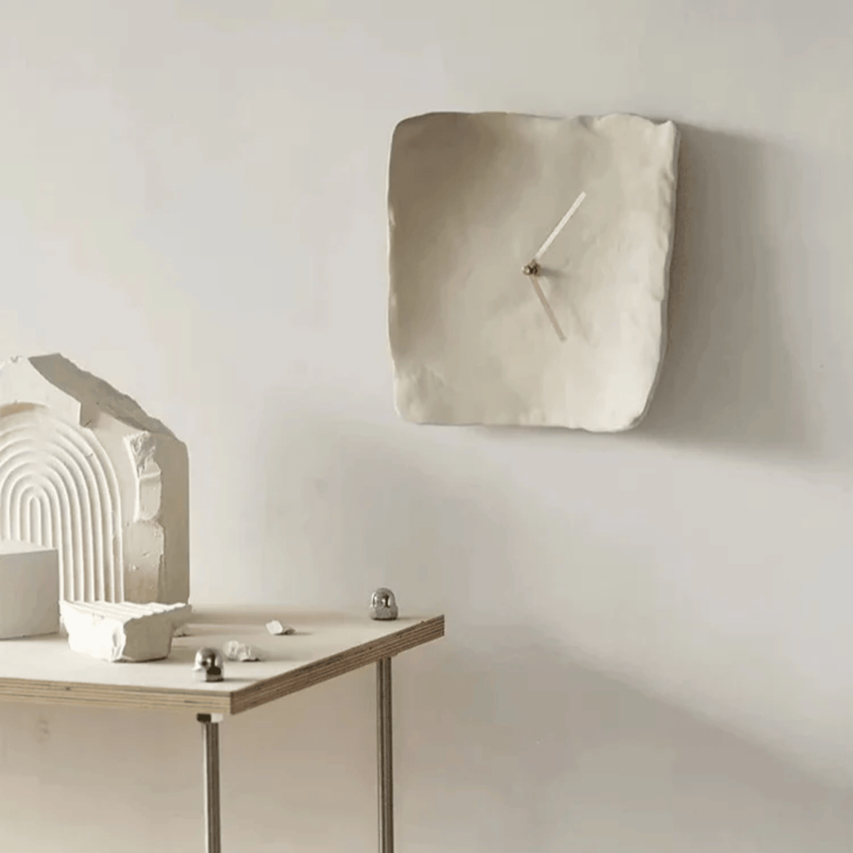 FormaWall Silent Resin Wall Clock