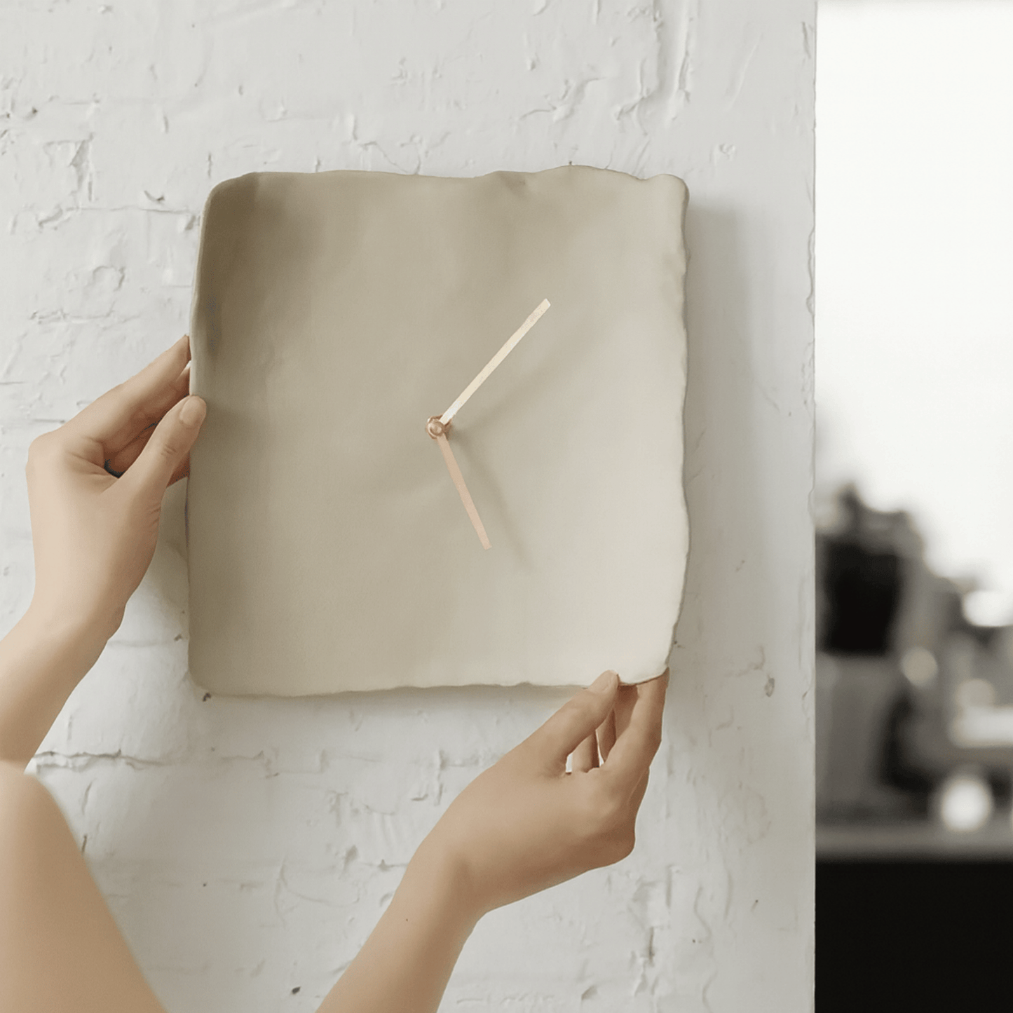 FormaWall Silent Resin Wall Clock