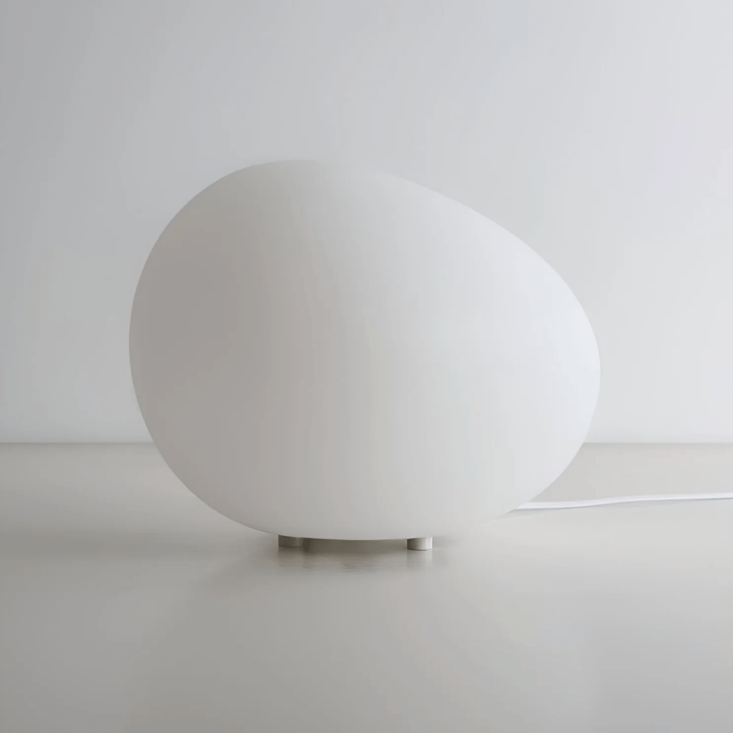 PebbleGlow LED Night Light – Minimalist Bedside Lamp