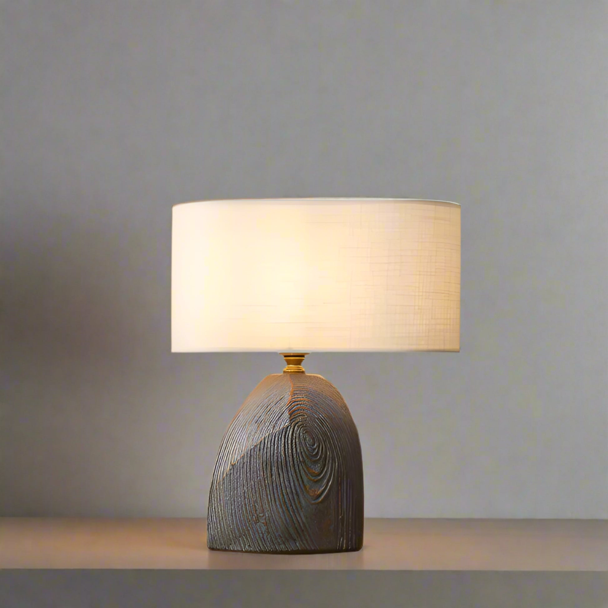 Table lamp with dimensions on a white background