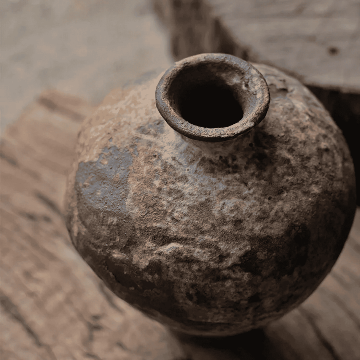 WabiBloom Vase – Small Jingdezhen Ceramic Art