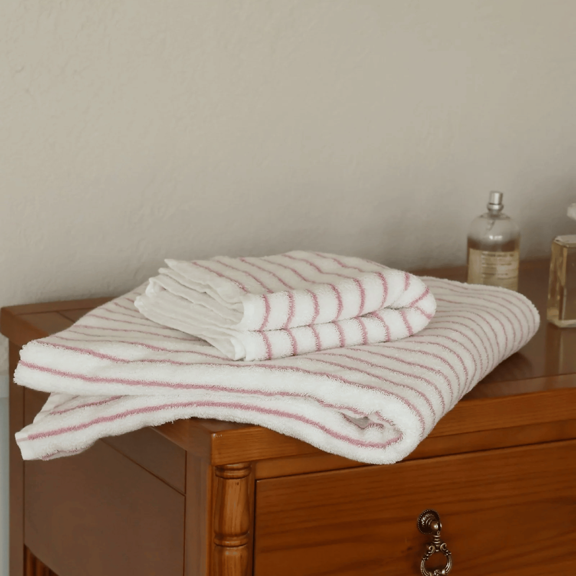 Pink & White Face and Bath towel Combo