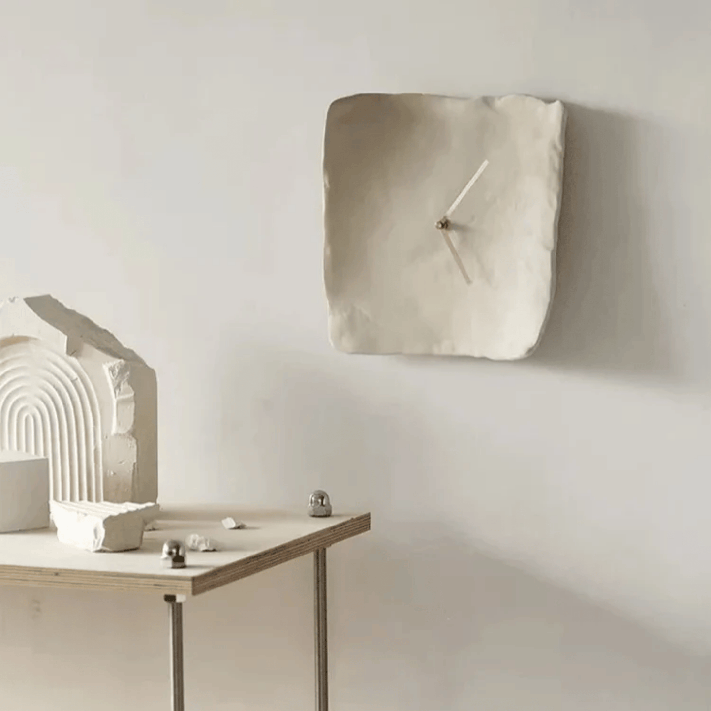 FormaWall Silent Resin Wall Clock