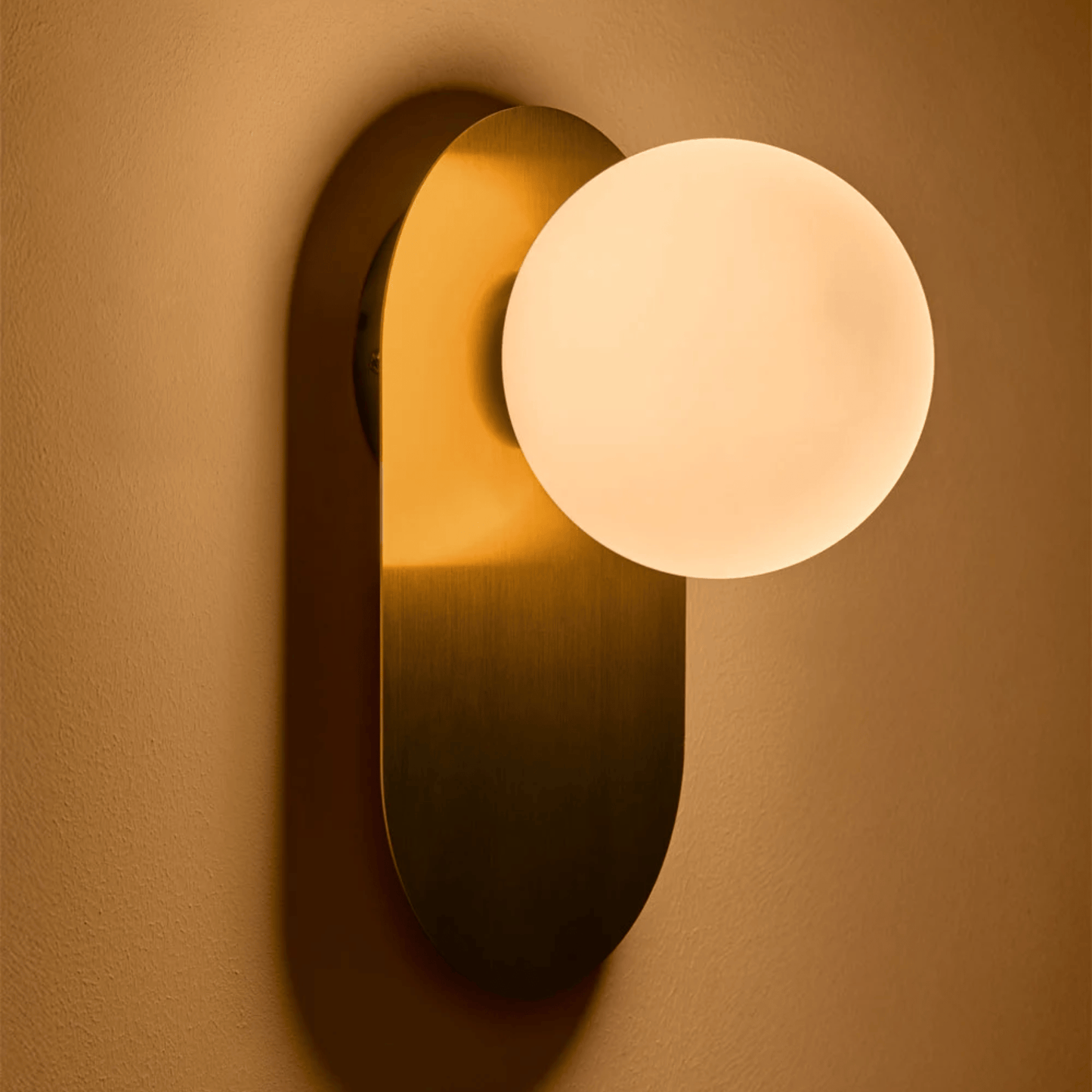 Obsidian Halo – Contemporary LED Sconce