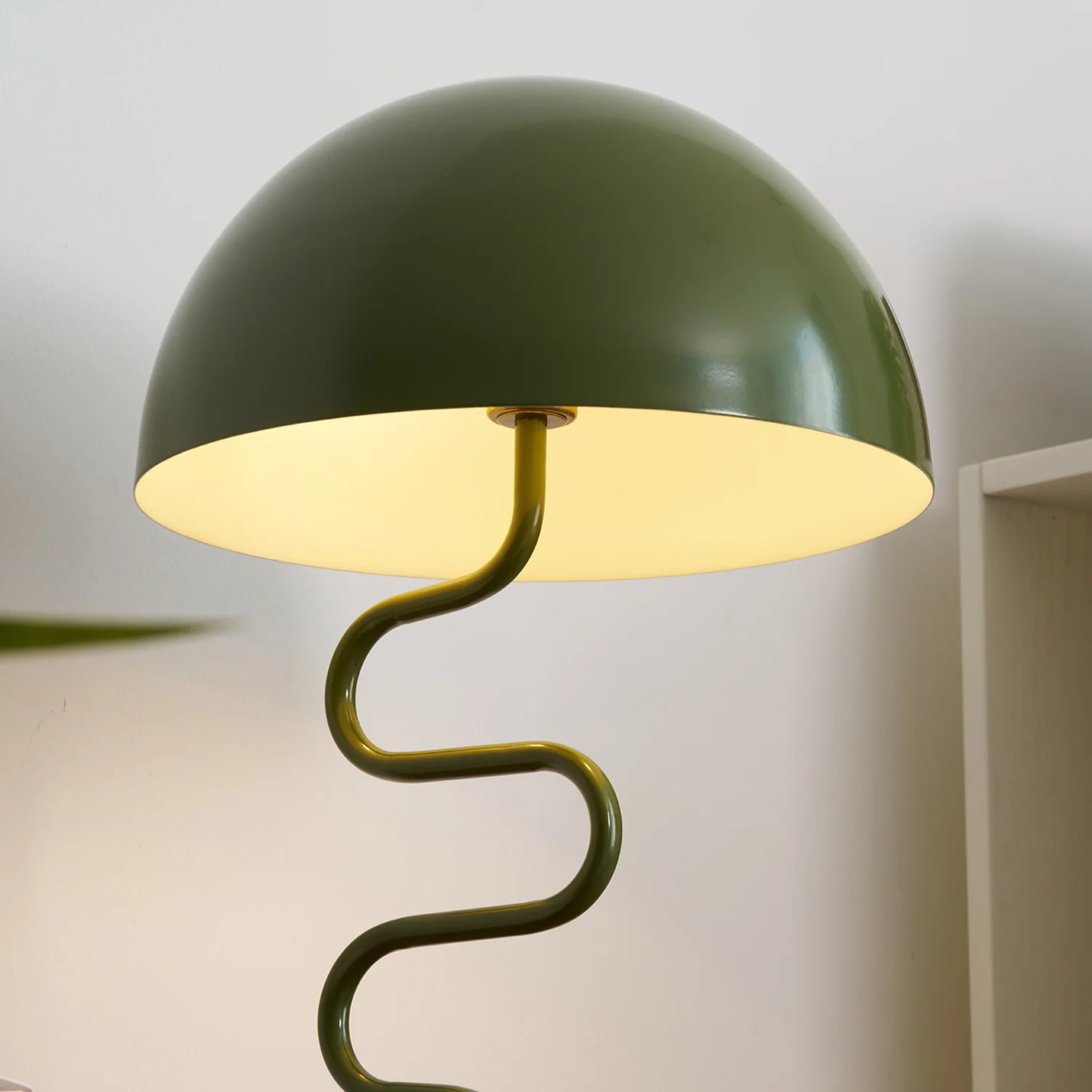Volnara Twisted Mushroom Table Lamp
