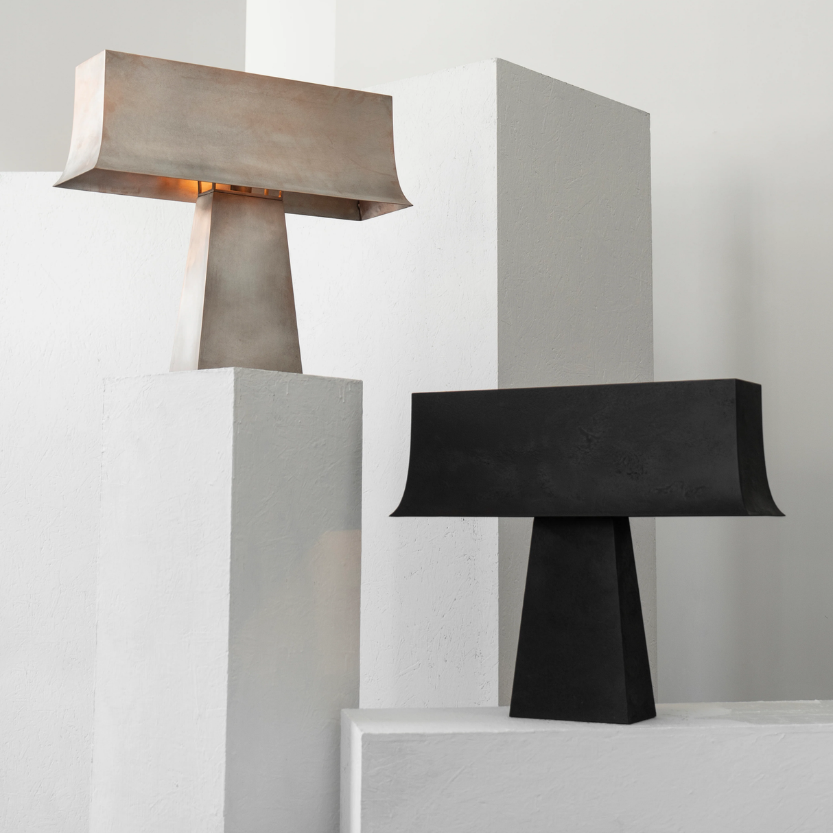 Aurélo Dome Silver Metal Table Lamp