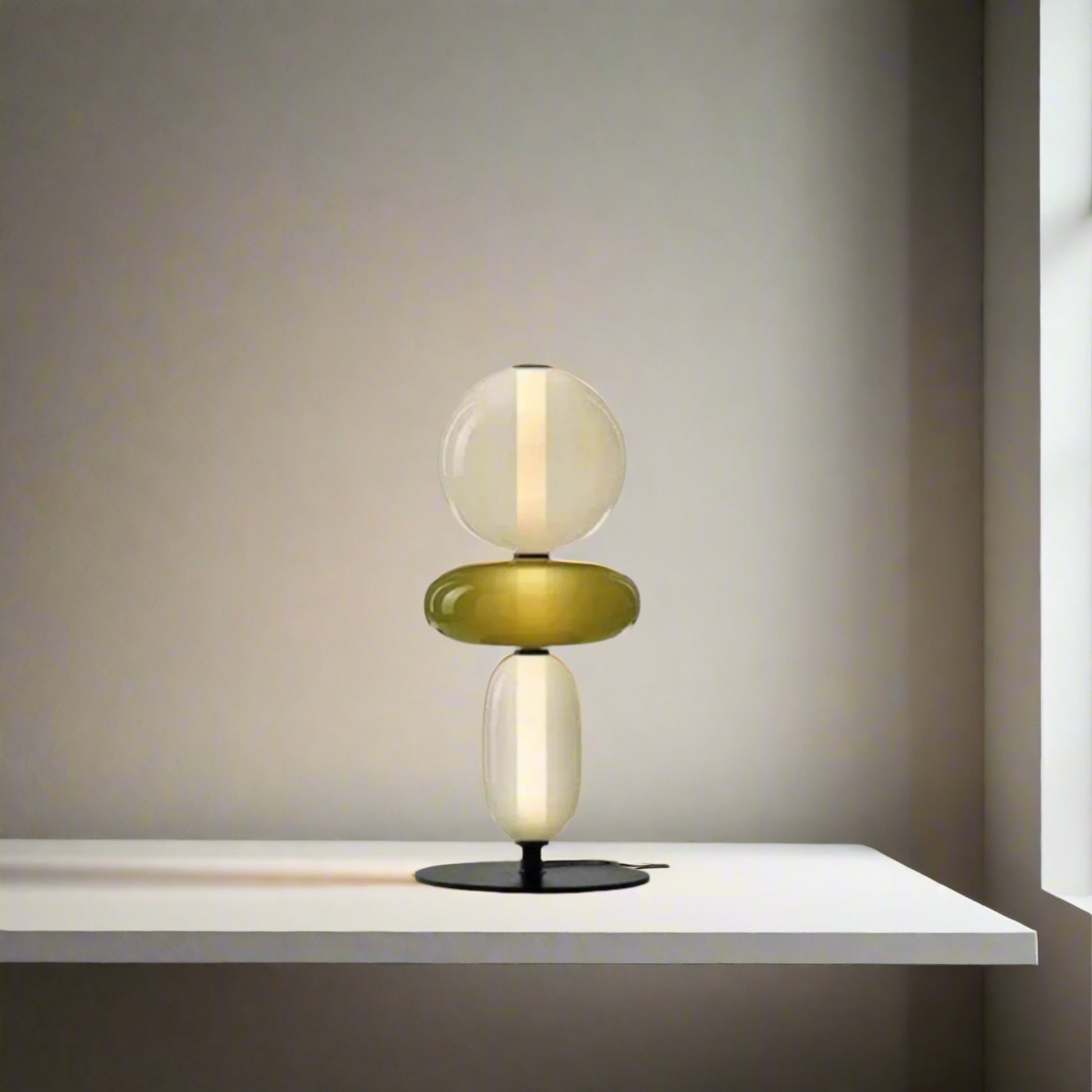Table lamp with dimensions labeled on a white background

