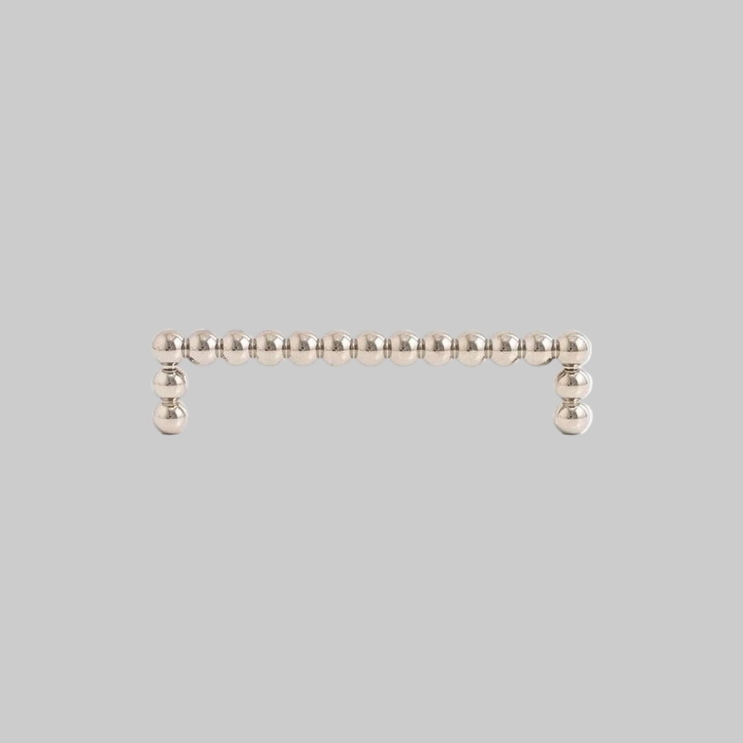 Measurement chart of a beaded handle with dimensions on a white background