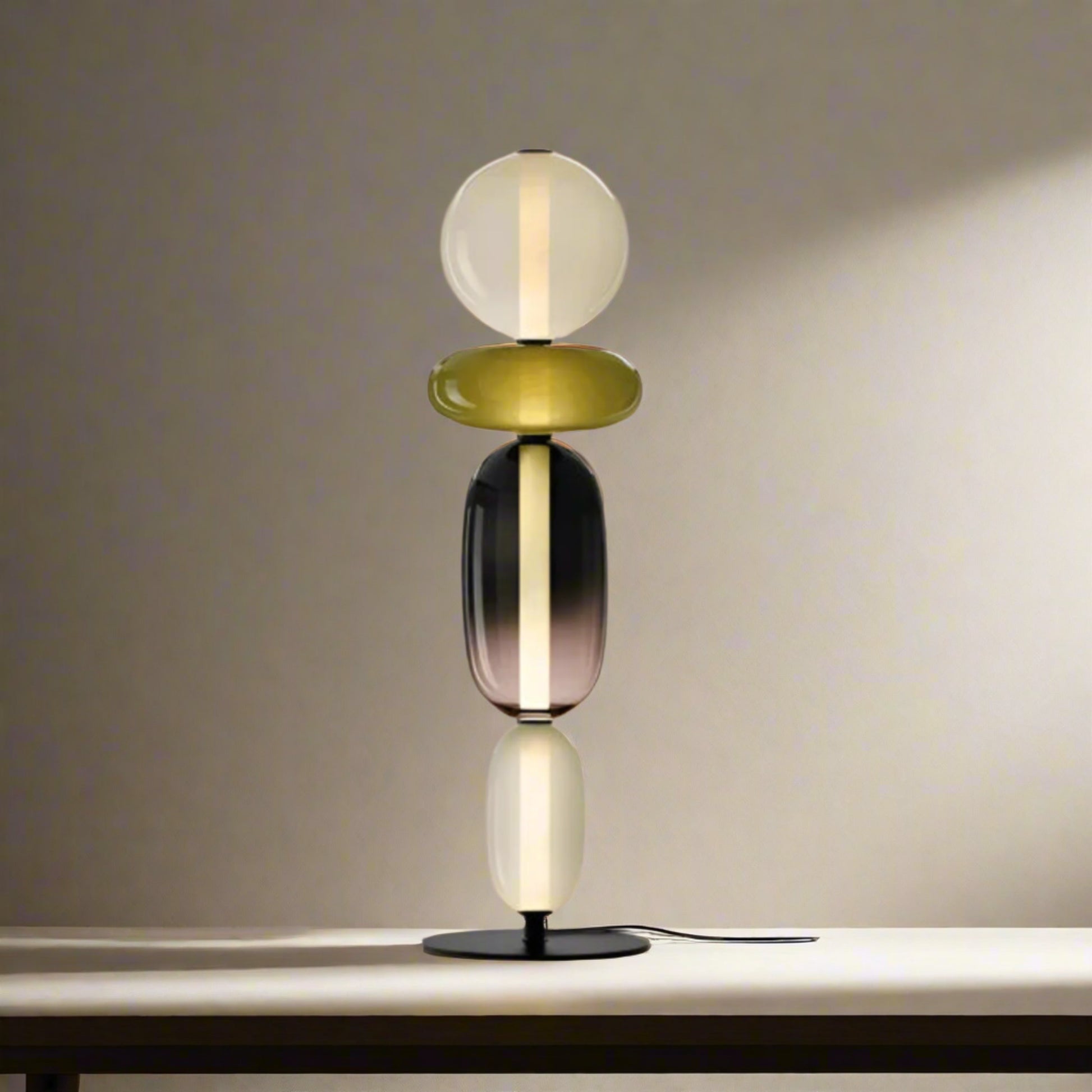 Table lamp with four spherical heads and dimensions labeled on a white background

