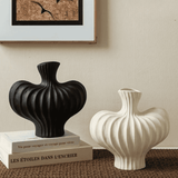 MonoBloom Vase