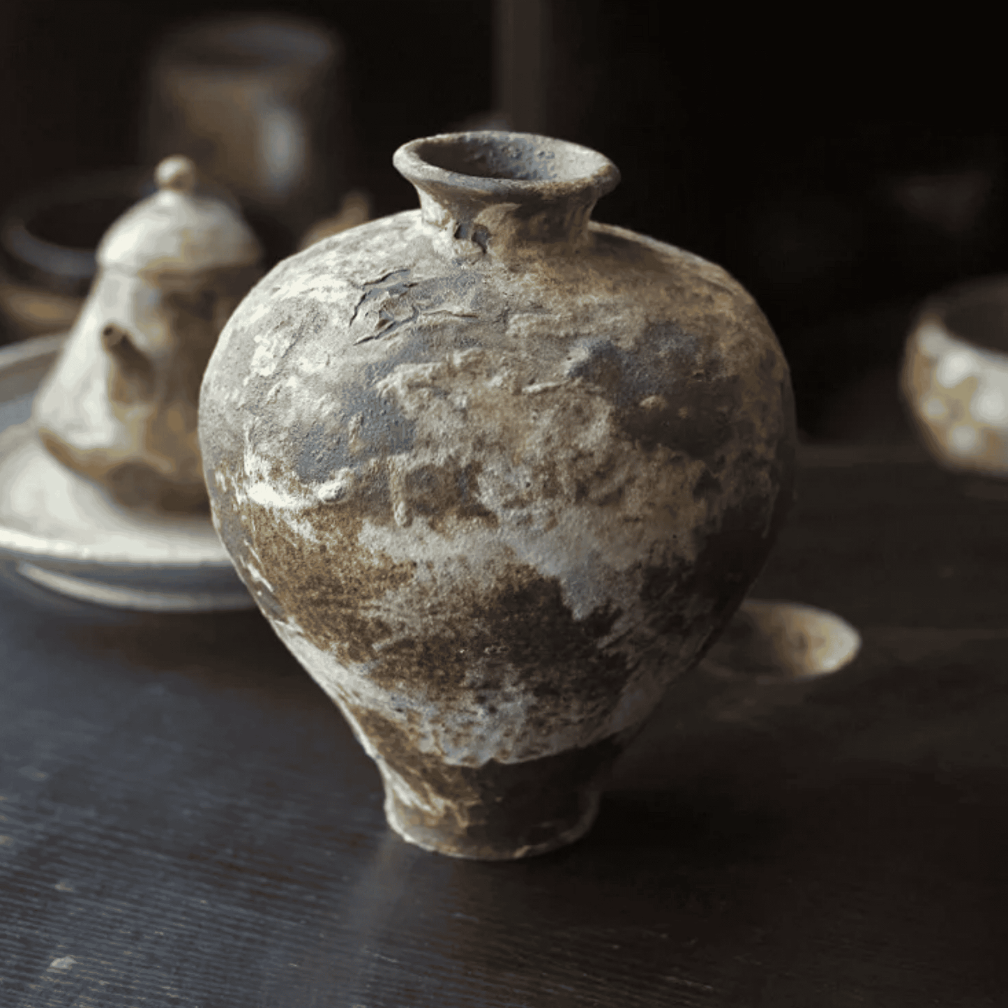 WabiBloom Vase – Small Jingdezhen Ceramic Art