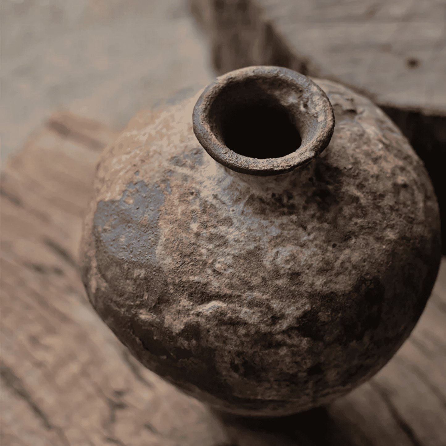 WabiBloom Vase – Small Jingdezhen Ceramic Art
